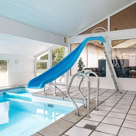 12 Person In Holiday home *